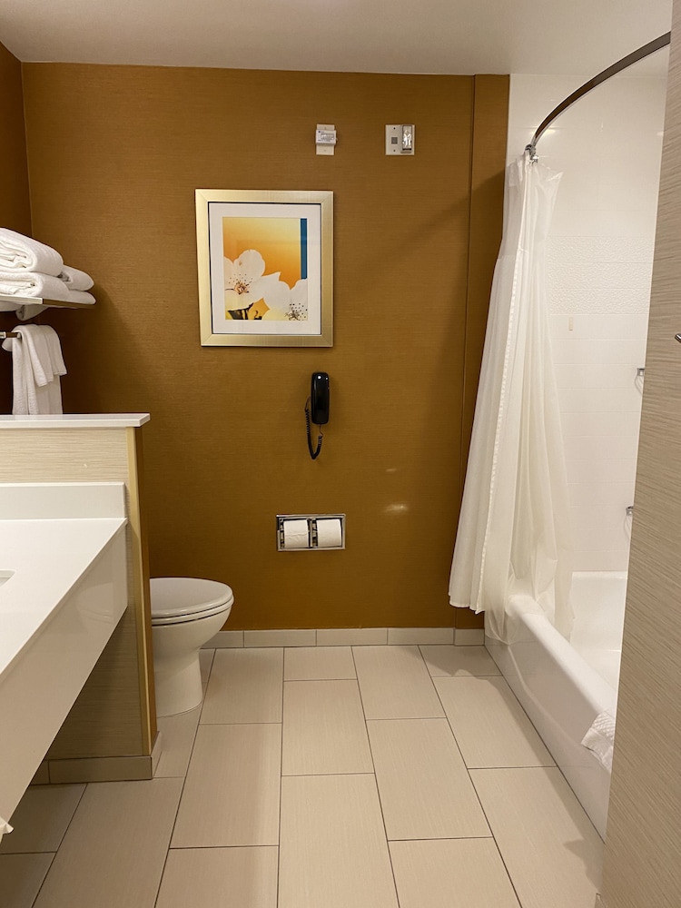 Fairfield Inn & Suites by Marriott Hollister - photo 10