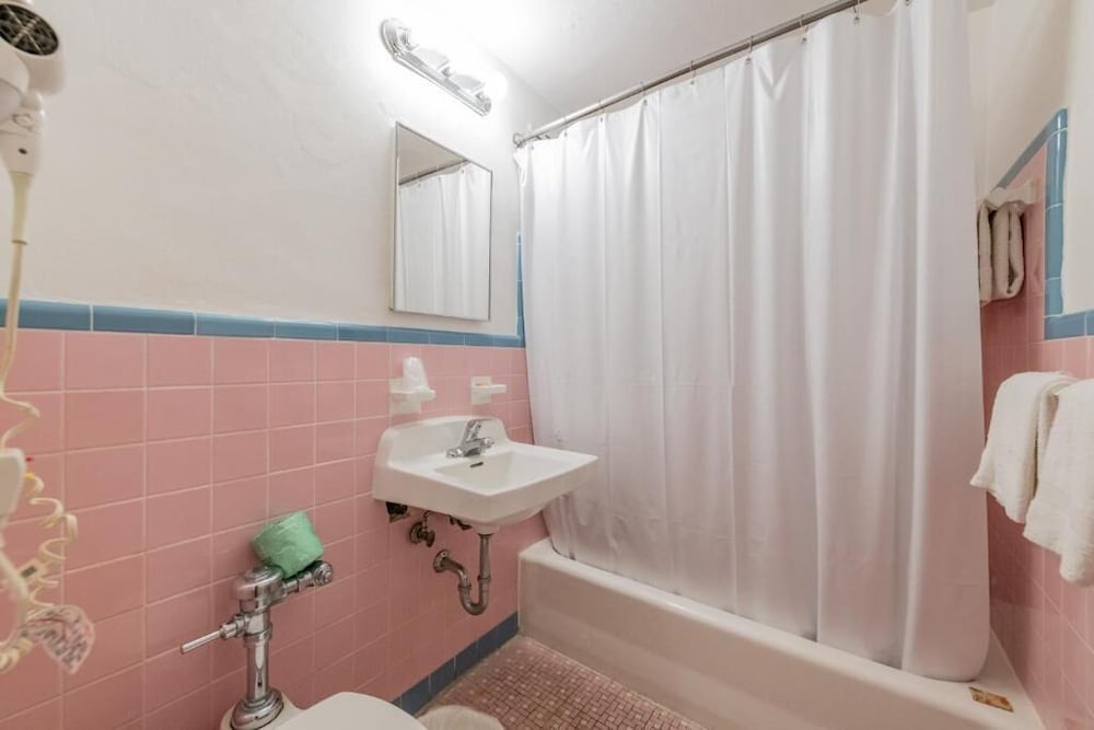 Ocean Beach Suites - photo 20