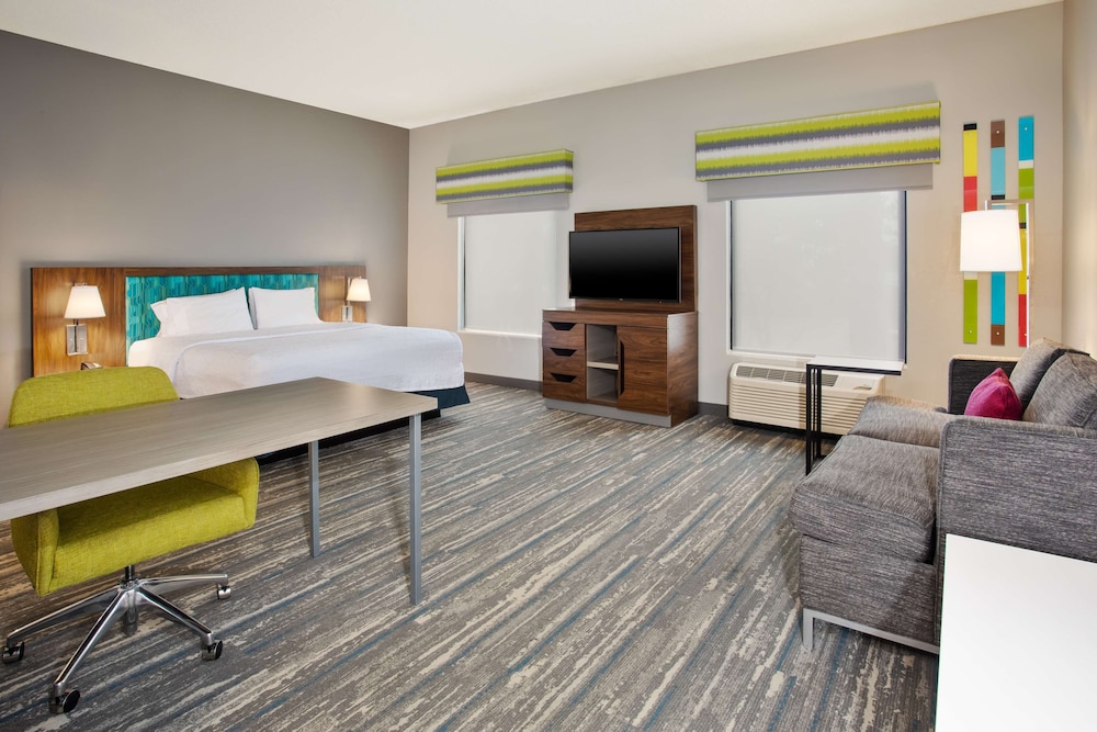 Hampton Inn & Suites Tampa East - photo 17