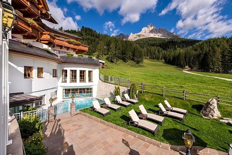 Hotel Sonnalp - carbon neutral hotel in Nova Ponente