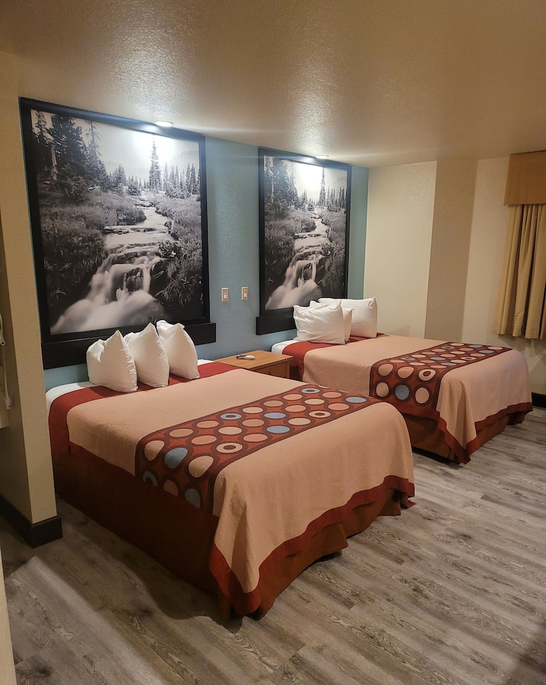 Super 8 by Wyndham Show Low - photo 4