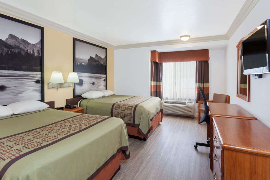 Super 8 by Wyndham Santa Clarita Valencia - photo 14