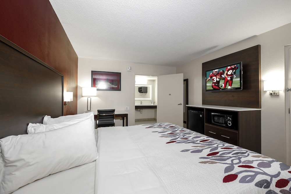 Red Roof Inn Gadsden - photo 16