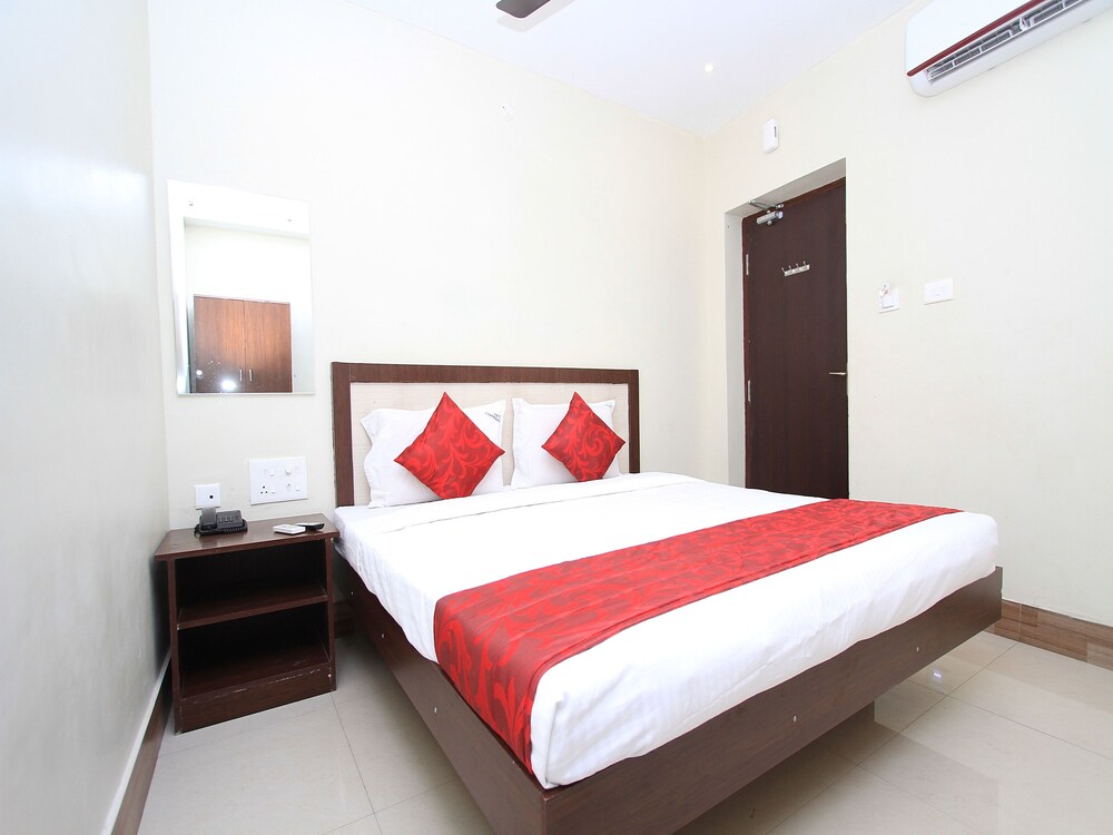 OYO 16691 Hotel Chakkaravarthi in Madurai, India