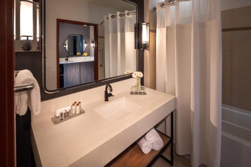 Silver Cloud Hotel Seattle Stadium - photo 13