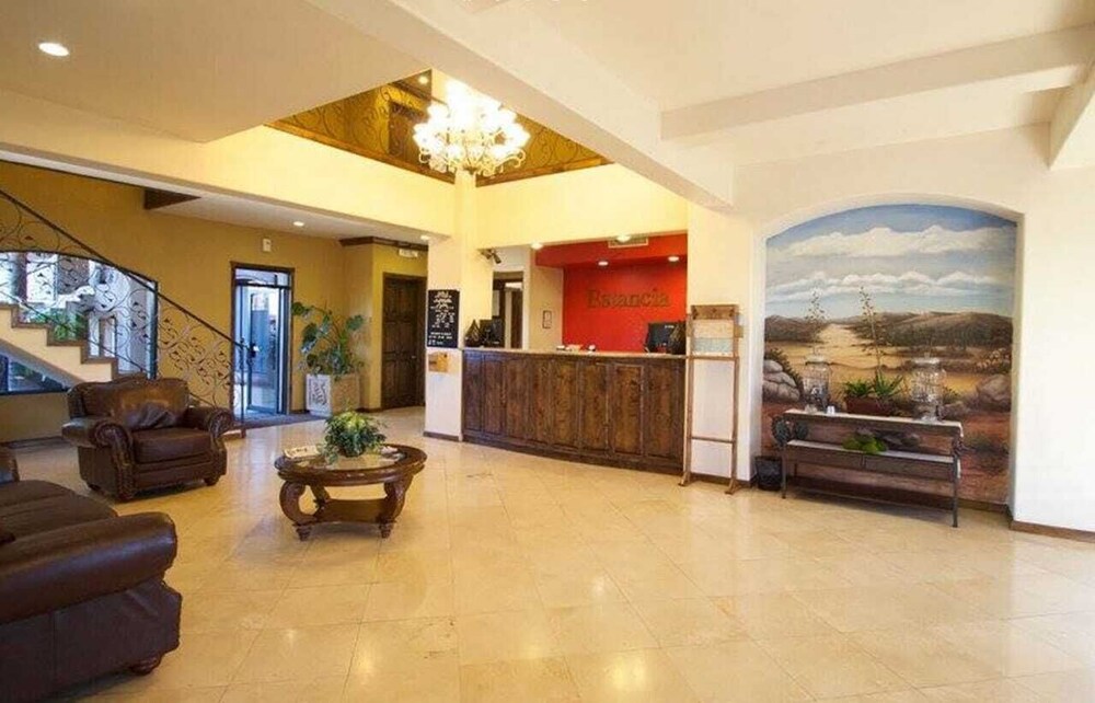 Estancia Inn — hotel in Tecate
