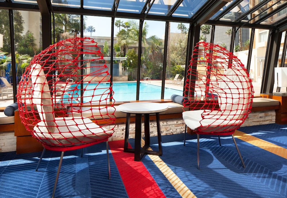 Four Points by Sheraton Los Angeles International Airport - photo 4