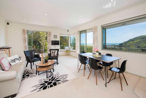 Hilltop Getaway Views and Spa Pool in Nelson, New Zealand