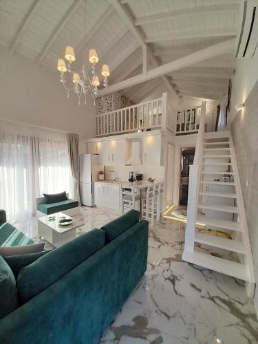 Agora Luxury Loft — 4-Star Luxury Hotel in Ayios Nikolaos, Greece