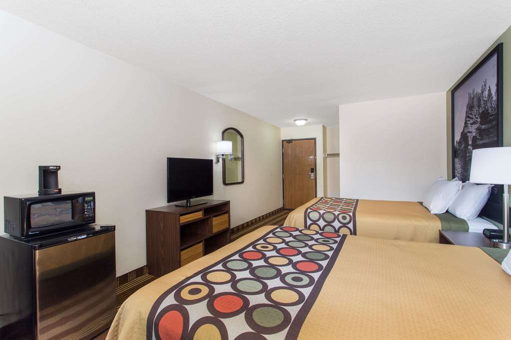 Super 8 by Wyndham Eau Claire I 94 - photo 15