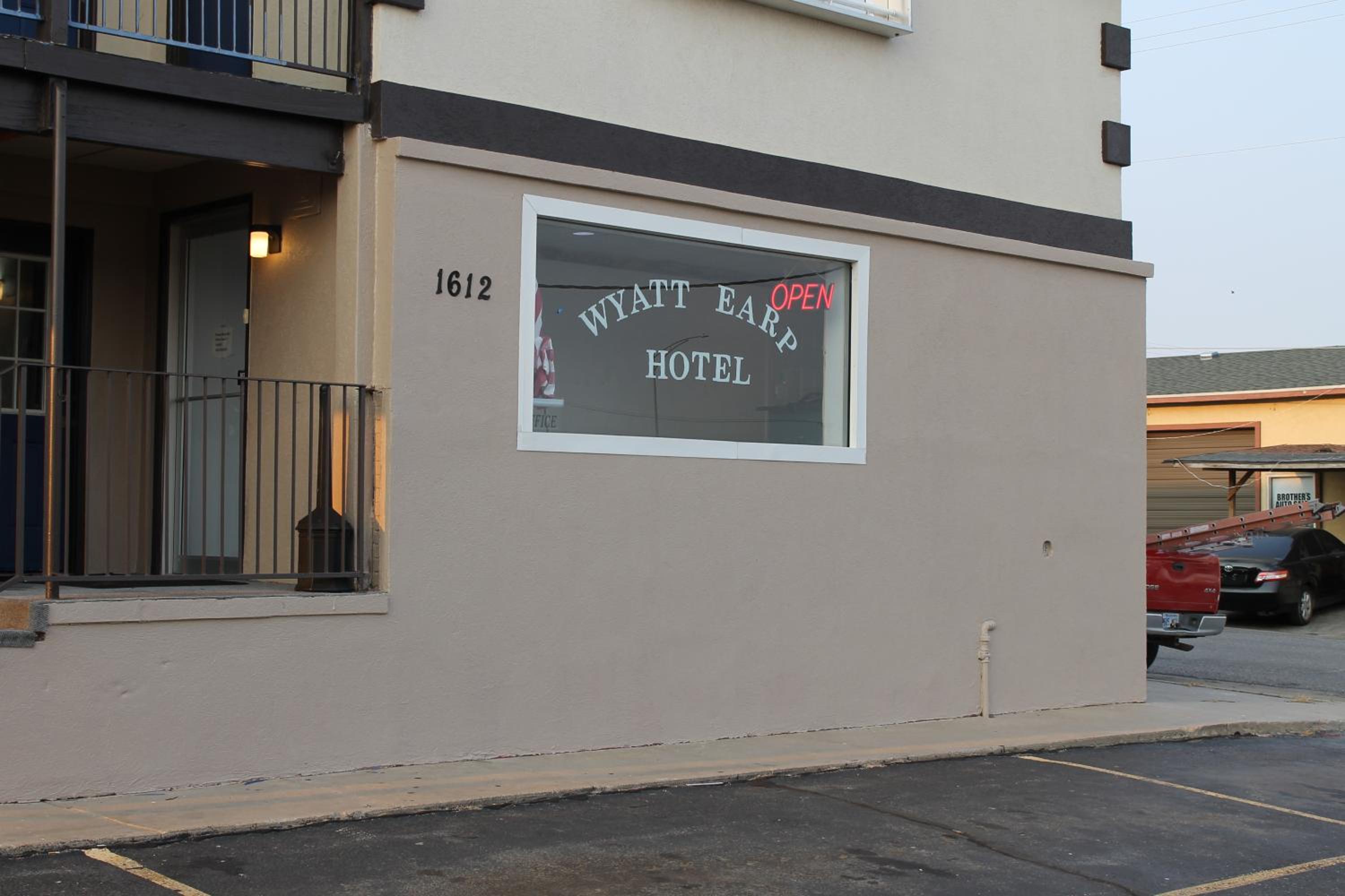Knights Inn Dodge City - photo 11