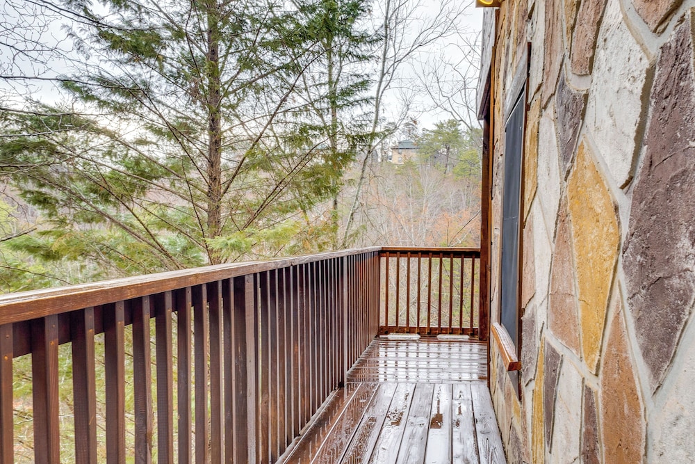 3 Mi To Dollywood Pigeon Forge Resort Studio - photo 18