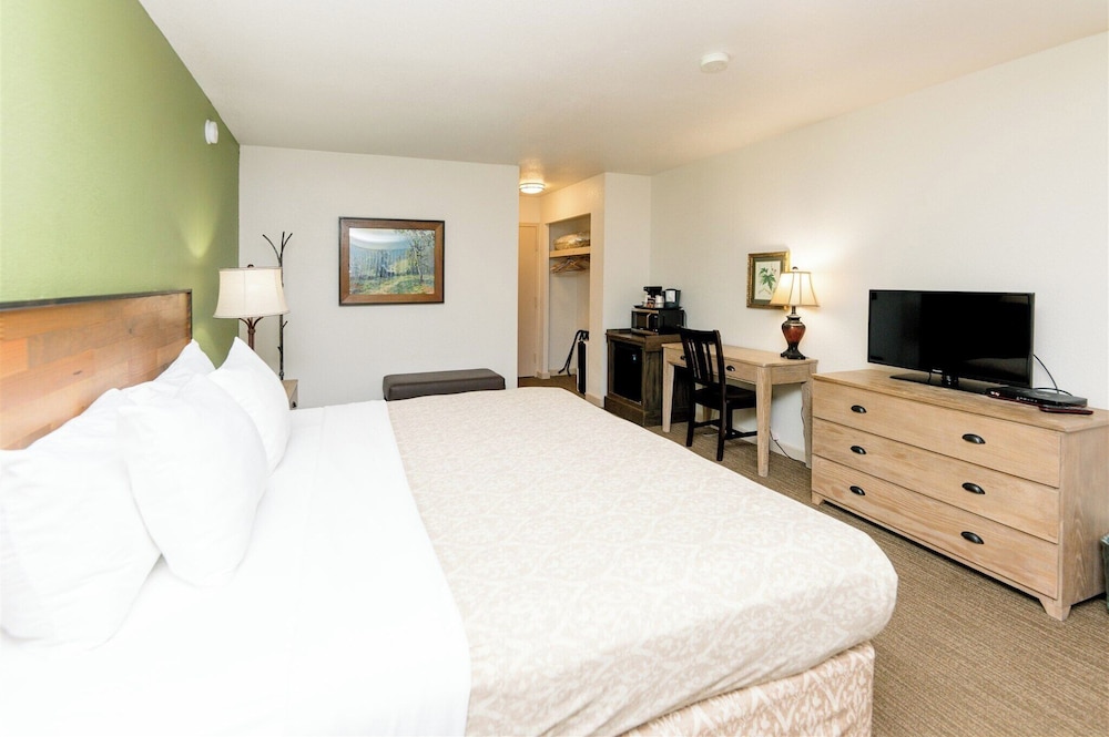 Brown County Inn - photo 6