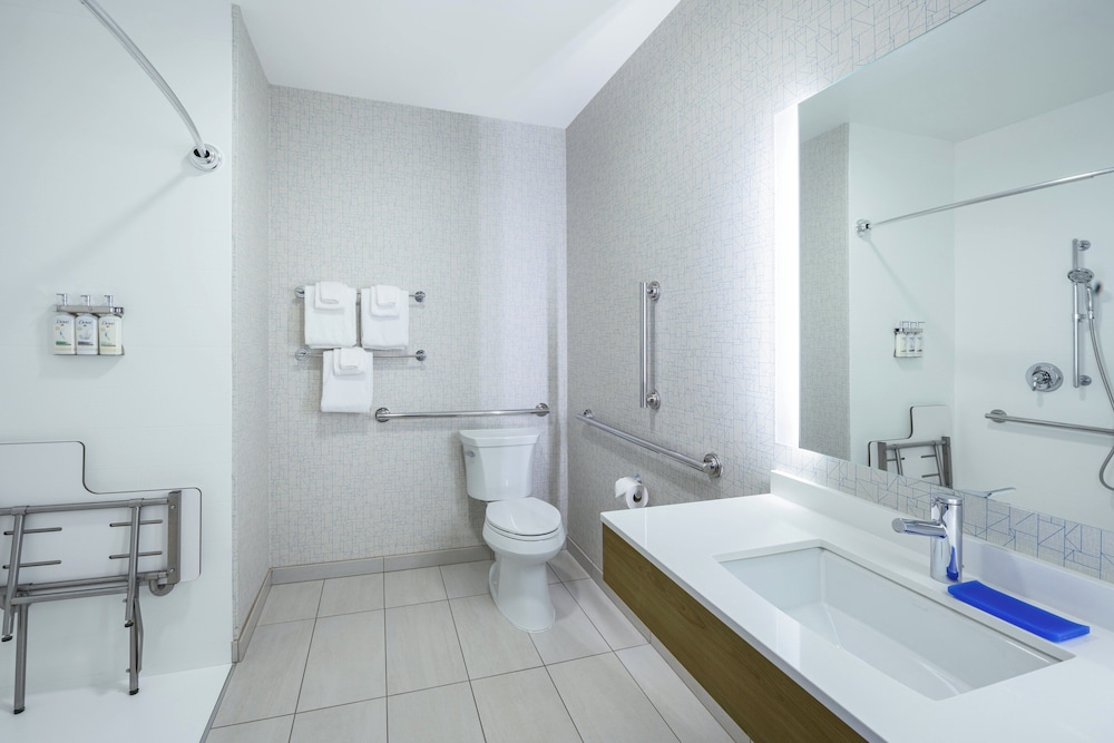 Holiday Inn Express & Suites Gilbert Mesa Gateway Airport by IHG - photo 29