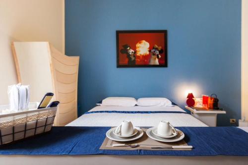 Wonderful downtown apartment HD NETFLIX KING SIZE BED two minutes' walk from metro — 4-Star Luxury Hotel in Milan, Italy