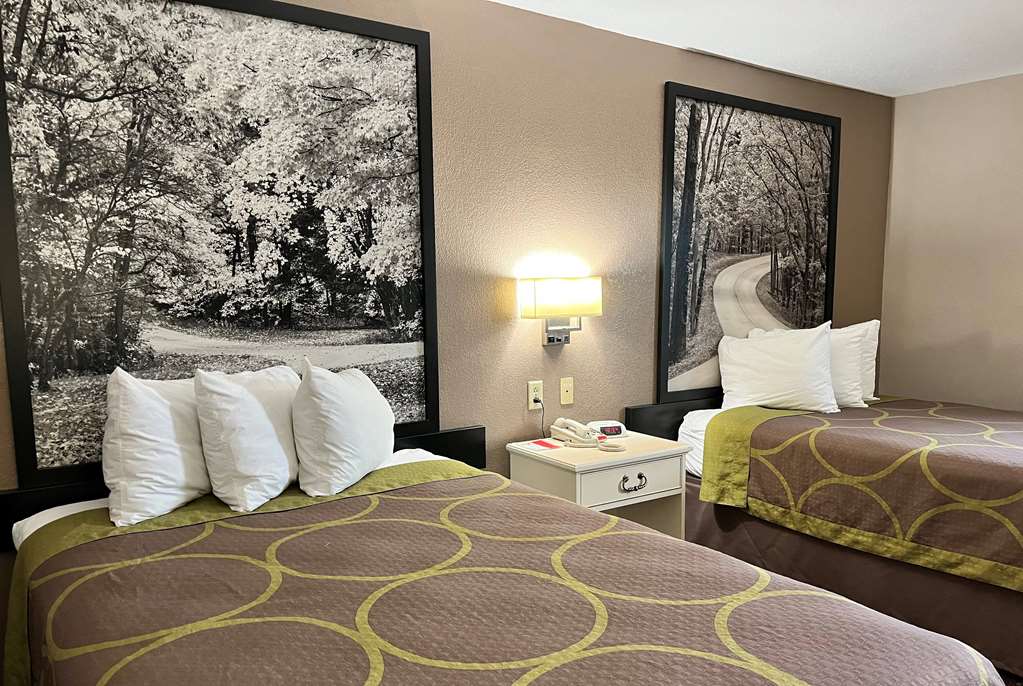 Super 8 by Wyndham Indianapolis Emerson Ave - photo 21