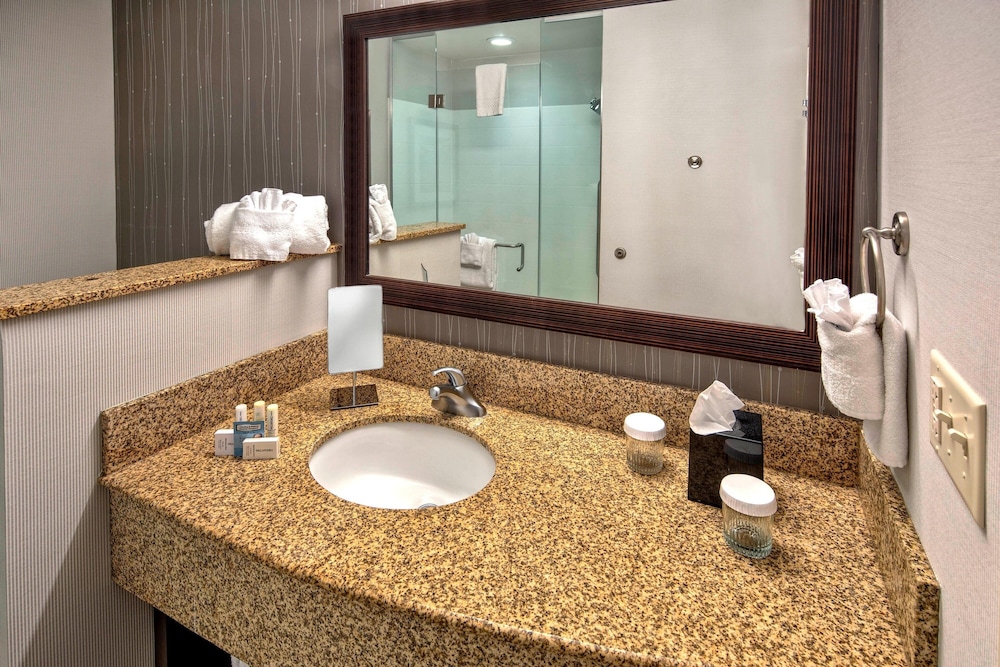 Courtyard by Marriott Alexandria - photo 15