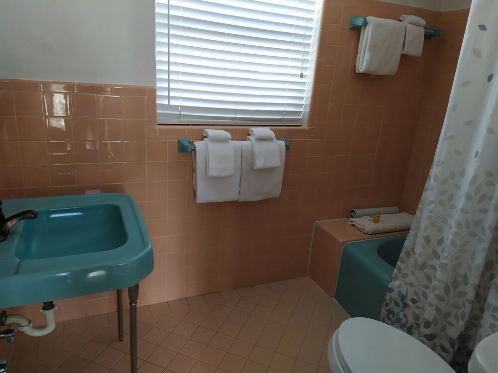 Manhattan Tower Apartment Hotel - photo 132