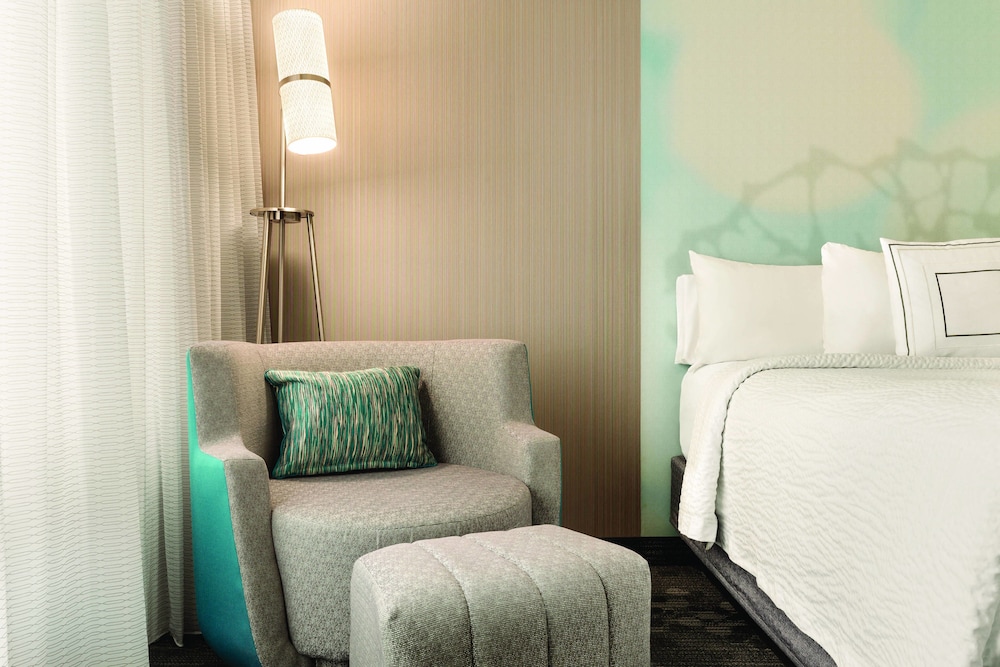 Courtyard by Marriott Topeka - photo 3