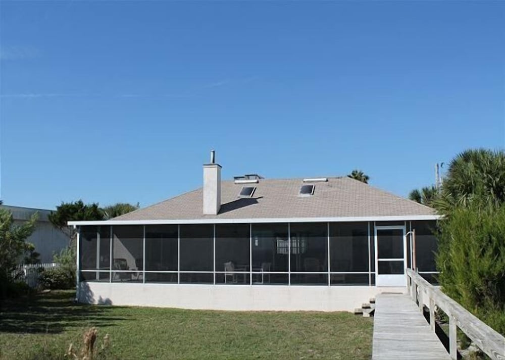 Pet Friendly Oceanfront 3 Bed 2 Bath Ocean Paradise - photo 32