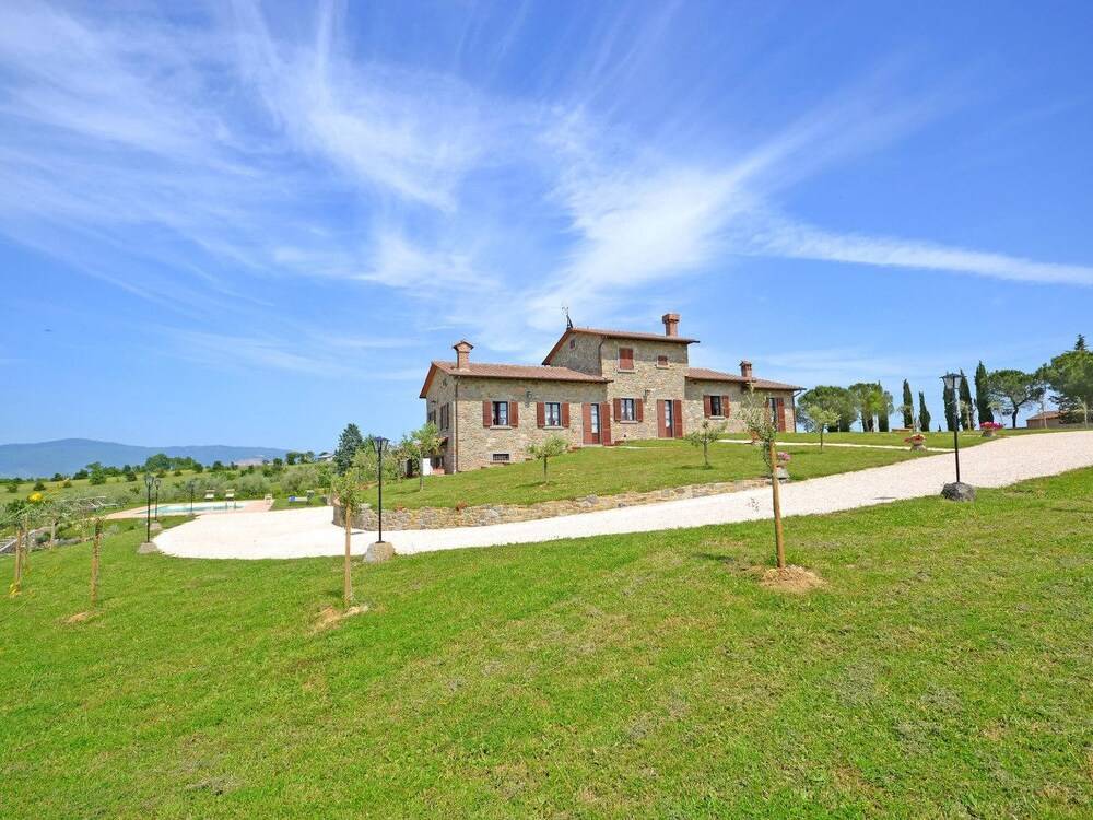 Villa Anita — 4-Star Luxury Hotel in Cortona, Italy