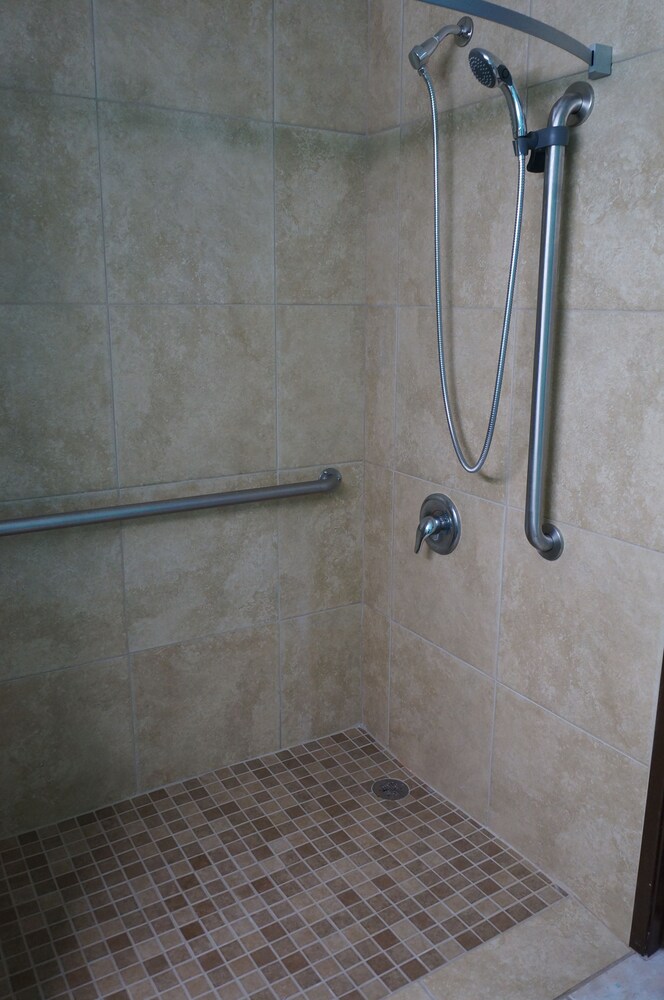 Super 8 by Wyndham Naples - photo 15