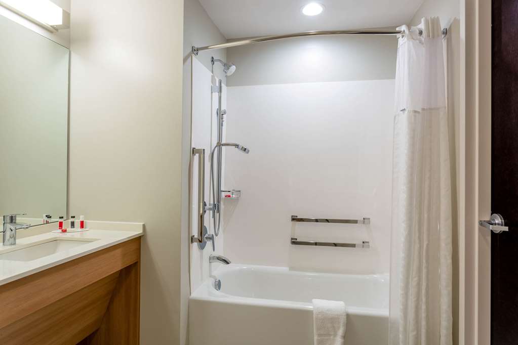 Microtel Inn & Suites by Wyndham South Hill - photo 11