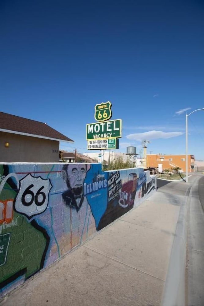 Route 66 Motel - photo 11