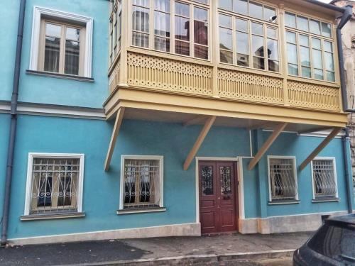 Niko Pirosmani 3 room apartment in Old Tbilisi