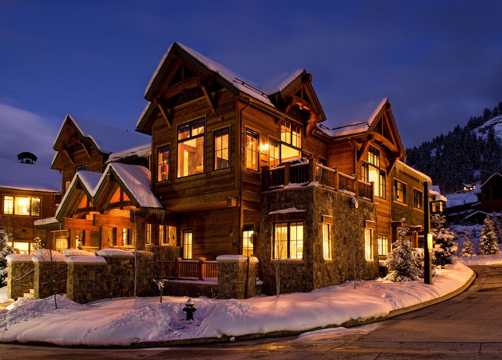 Cloud Nine Four Bedroom Home — 4-Star Luxury Hotel in Aspen, United States