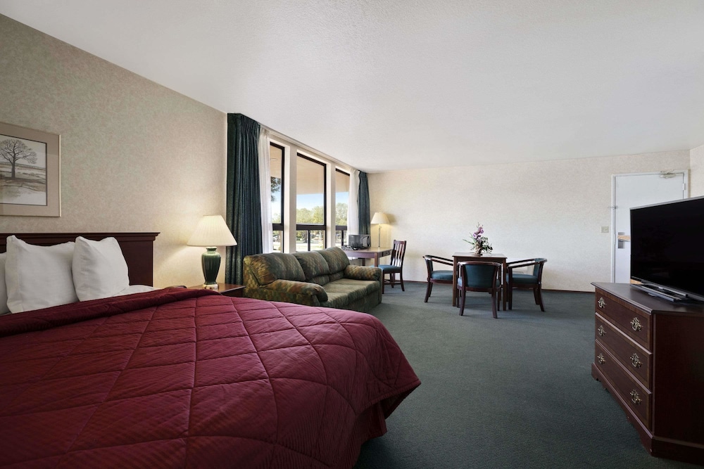 Days Inn by Wyndham Gilroy — Gilroy — photo 5