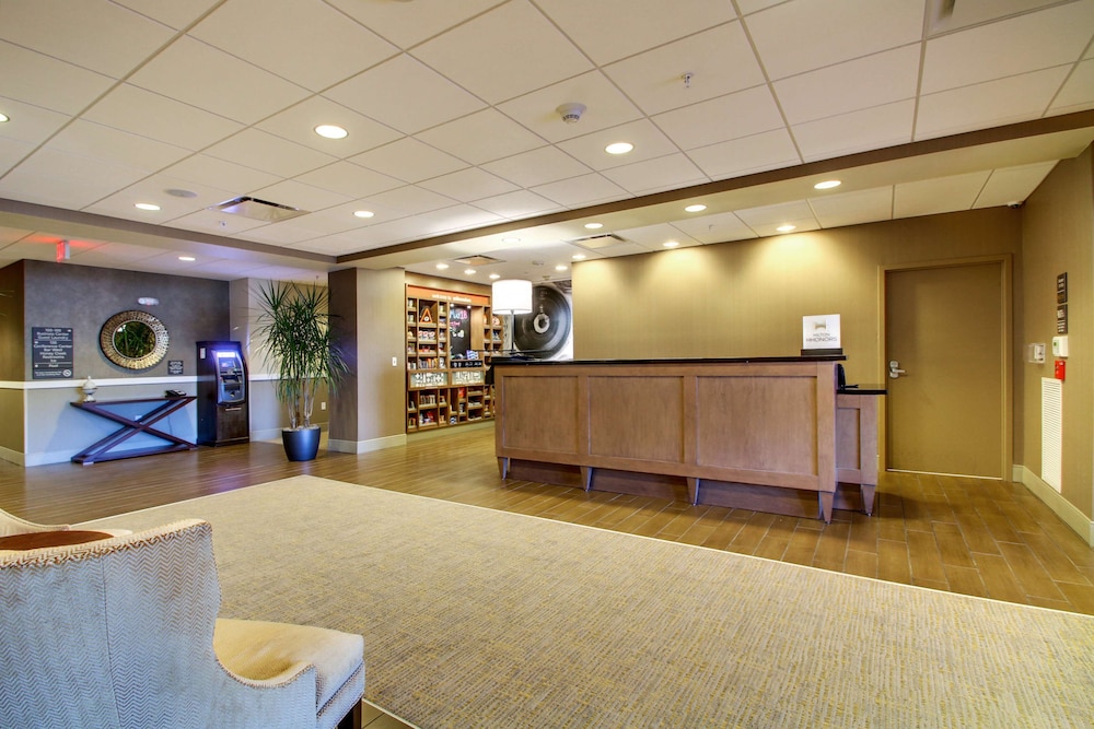 Hampton Inn & Suites Milwaukee West - photo 48