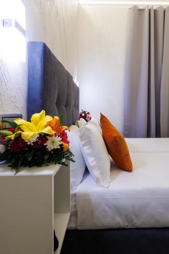 V Collection Vatican Jubilee Guest House — 4-Star Luxury Hotel in Rome, Italy