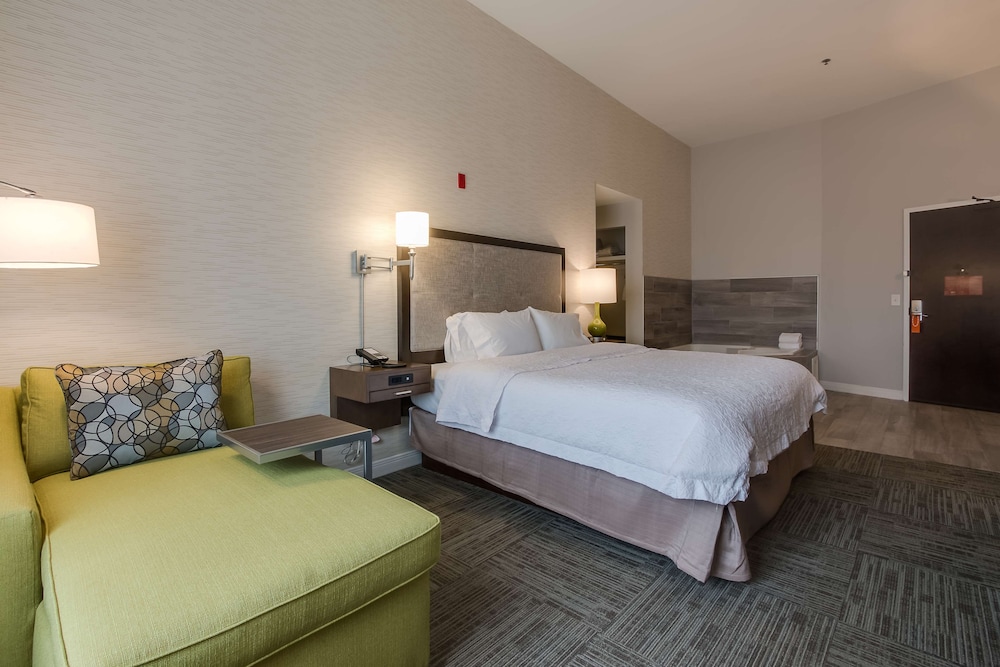 Hampton Inn White House - photo 18