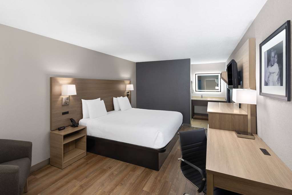Baymont by Wyndham Nashville - photo 18