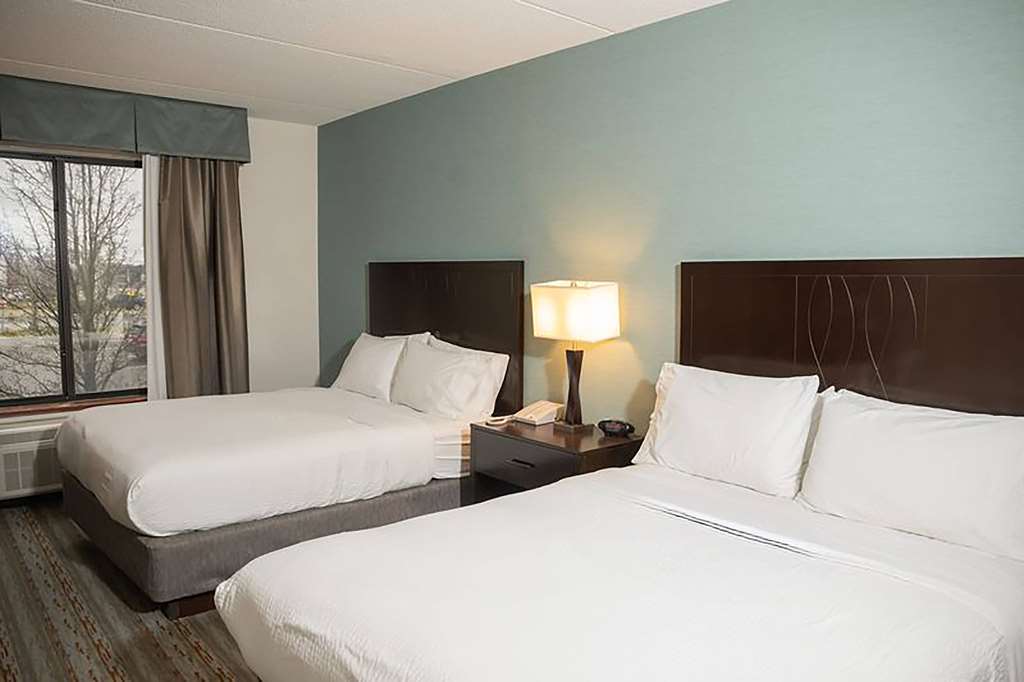 Wyndham Garden Erie - photo 4