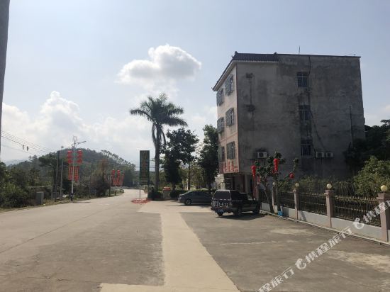 Baipenzhu Garden Holiday Hotel in Huidong, People's Republic of China