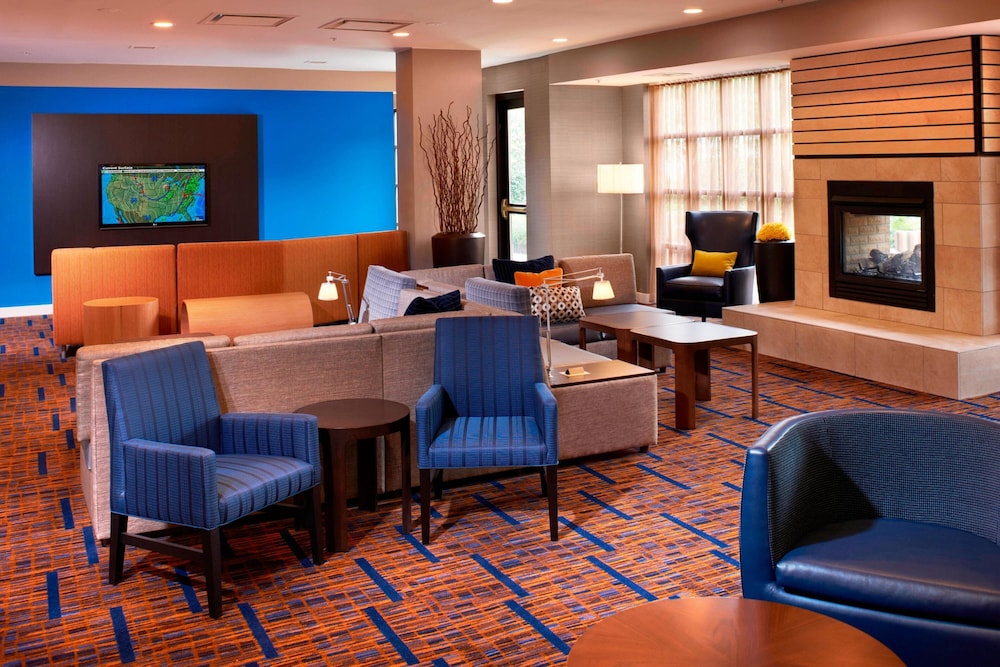 Courtyard by Marriott Cincinnati Covington - photo 2
