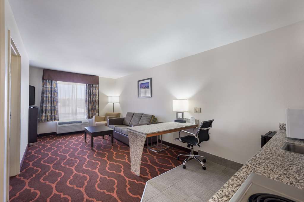 Quality Inn & Suites Huntsville Research Park Area - photo 14