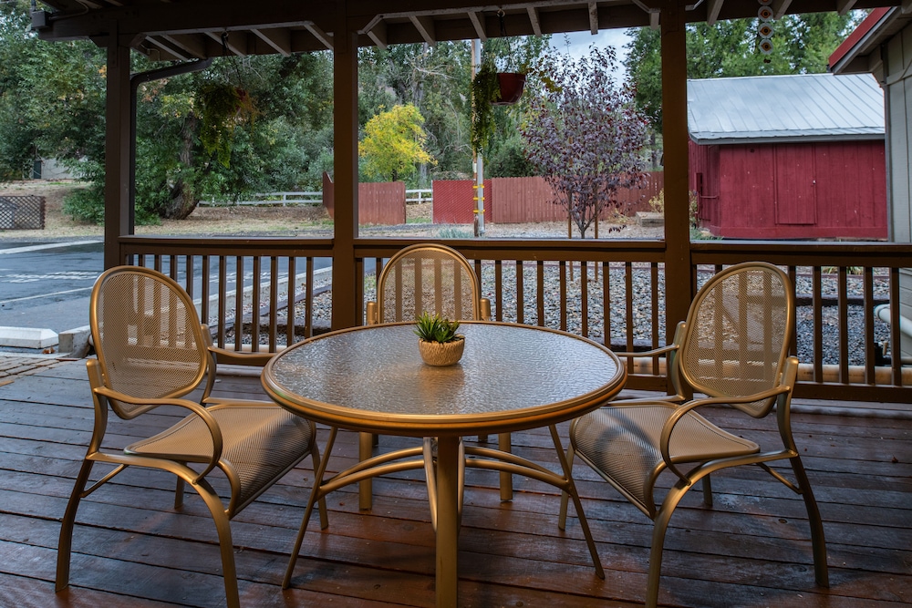 Buck Meadows Lodge - photo 15