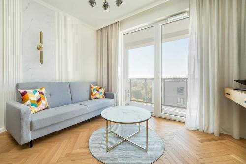 Air Conditioned Apartment in Warsaw with Parking and Bathtub by Noclegi Renters — 4-Star Luxury Hotel in Warsaw, Poland