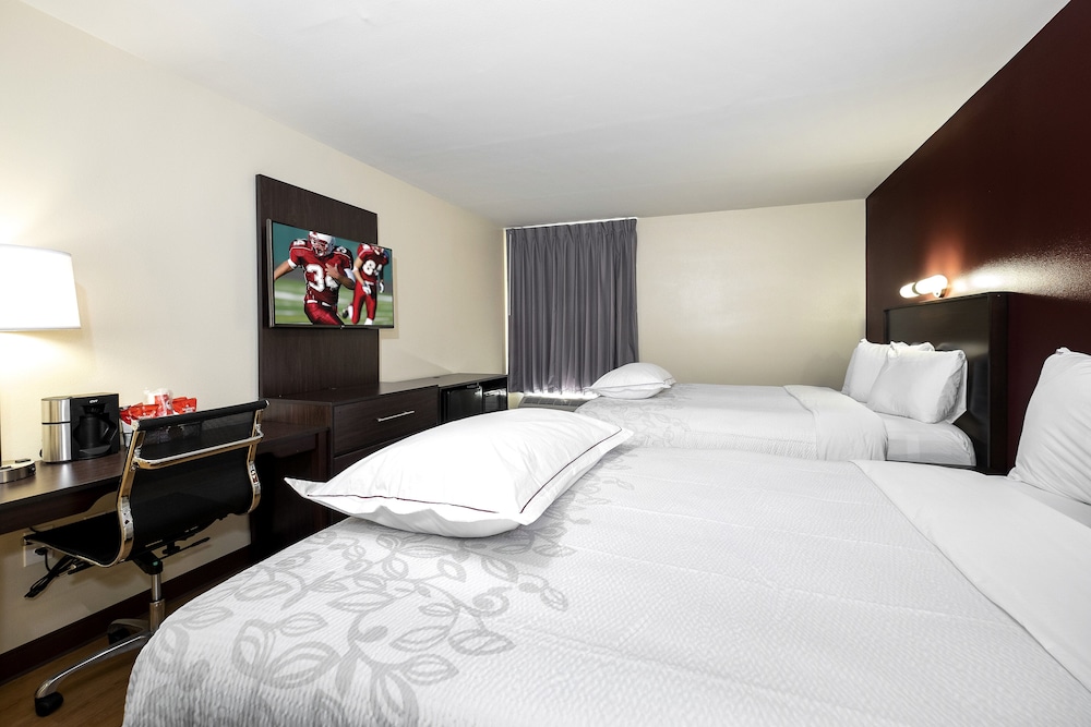 Red Roof Inn PLUS Tuscaloosa University - photo 5