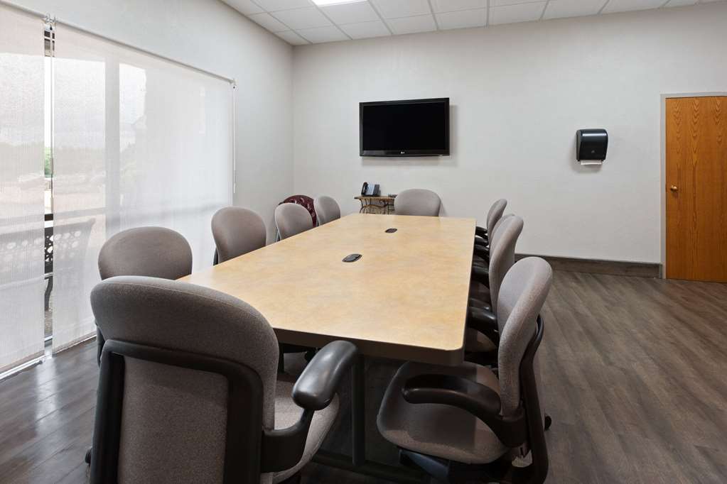 Baymont Inn and Suites by Wyndham Farmington MO - photo 11
