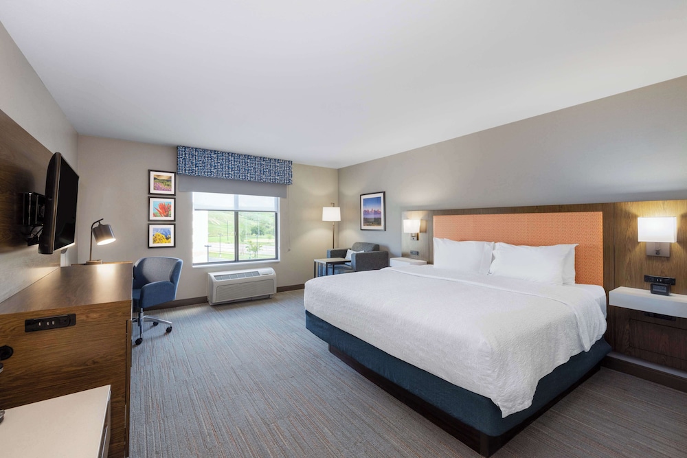 Hampton Inn & Suites Casper - photo 19