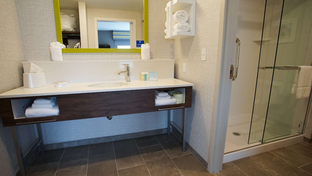 Hampton Inn & Suites St. Clairsville - photo 27