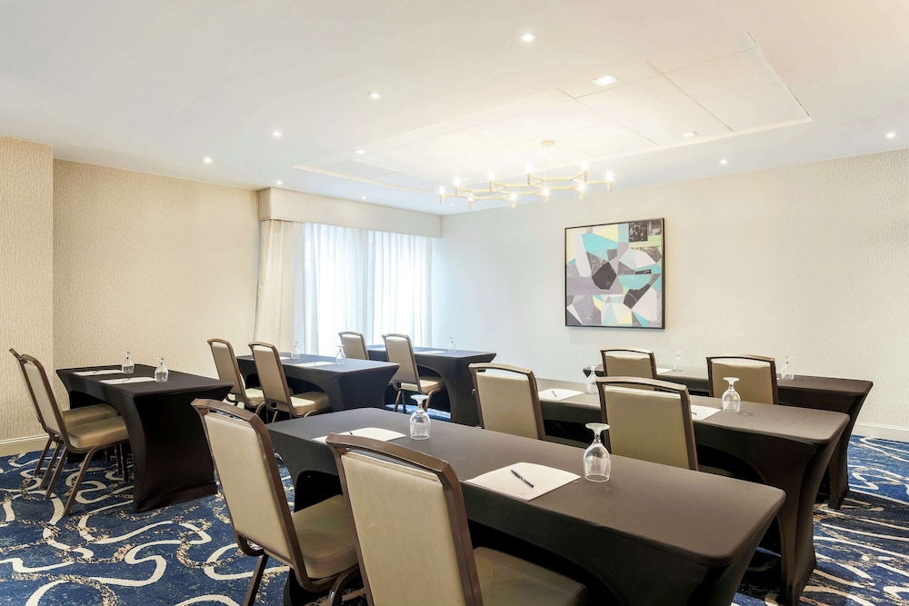 DoubleTree by Hilton Austin University Area - photo 31