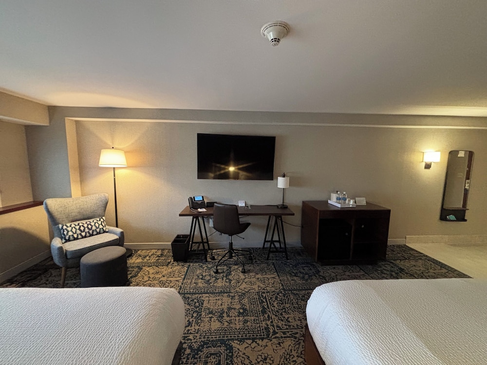 Four Points By Sheraton Norwood - photo 21