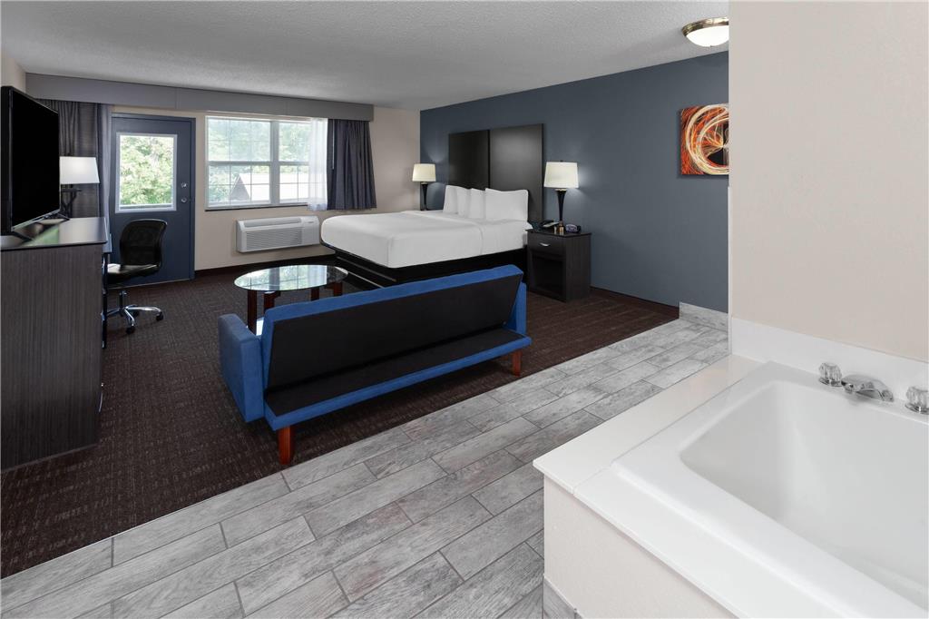 Baymont by Wyndham Chester IL - photo 28