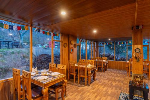 The Cozy Nook Manali - last minute hotel in Manali
