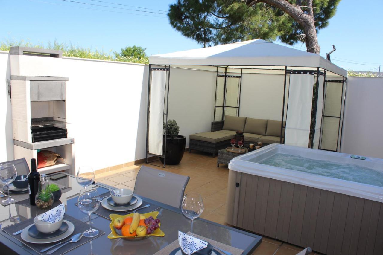 Charming Luz House T2 Apartment with Jacuzzi — 4-Star Luxury Hotel in Tavira, Portugal